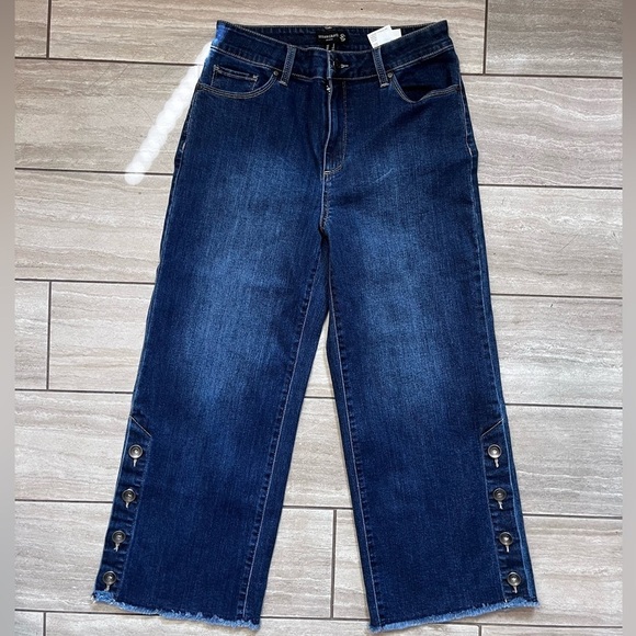 SUSAN GRAVER Women's Capri Pants Size 4 Blue Raw Hem Leg Buttons 5-Pocket - Picture 1 of 7